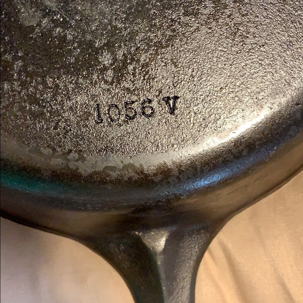 Vintage. Wagnerware cast iron skillet